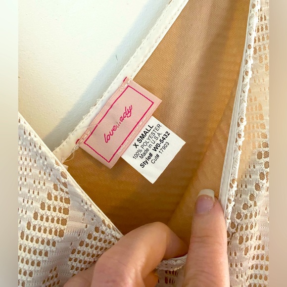 NWT Love… Ady Fit & Flare Mini Sleeveless V-Neck Dress in Ivory/Nude - Picture 7 of 9